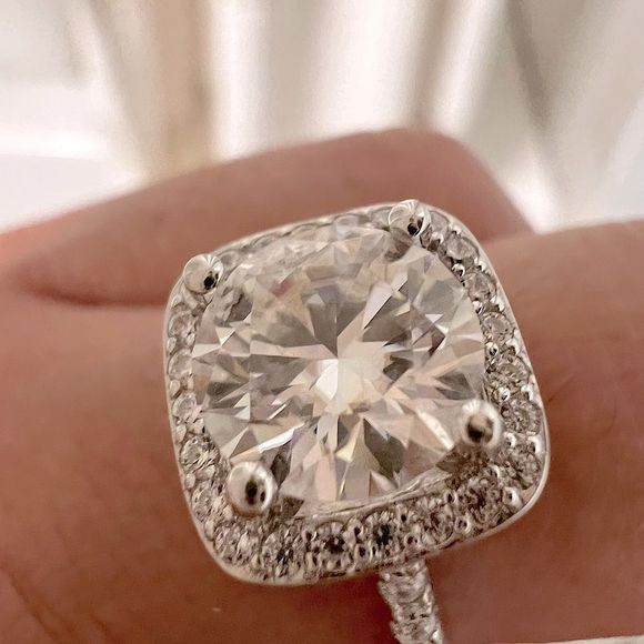 Platinum outlined pave diamond bridal ring set - Picture 4 of 8